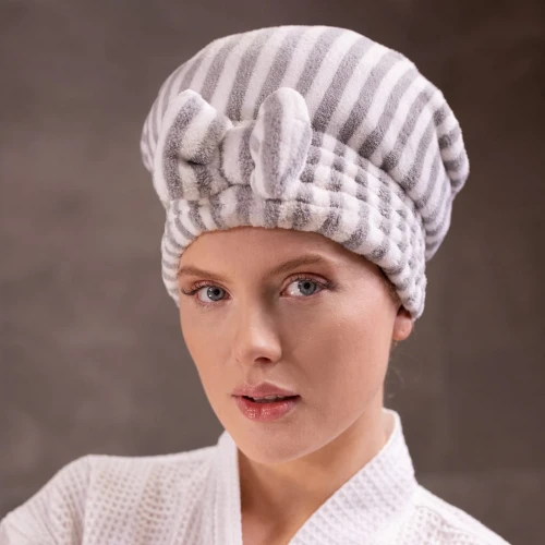czepek-do-wlosow-modelka